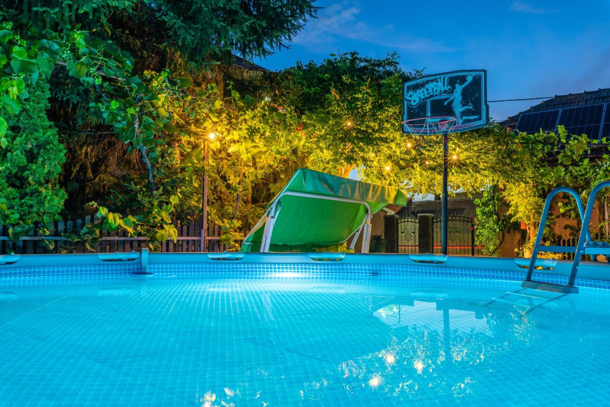 Provence Apartment Arad Bagian luar foto